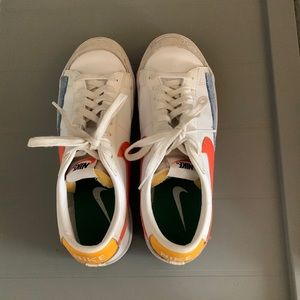 Low top Nike blazers